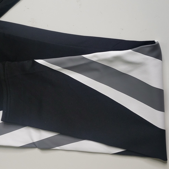 𝅺KIMBERLY C White & Black Stripe Leggings - Picture 12 of 13